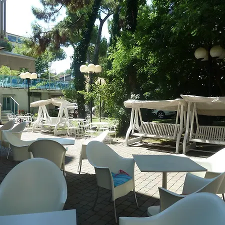 Hotel Astra 3*