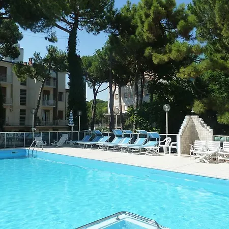 Hotel Astra 3*