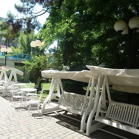 Astra Hotel 3*