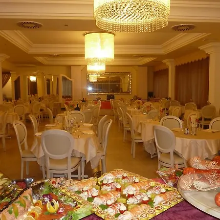 Astra Hotel 3*